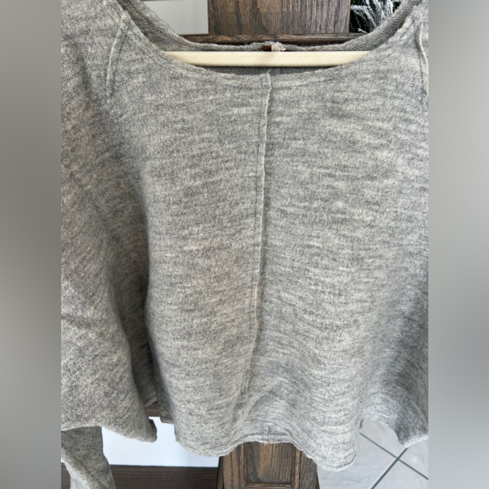 Free People Oversized Sweater - Picture 3 of 9